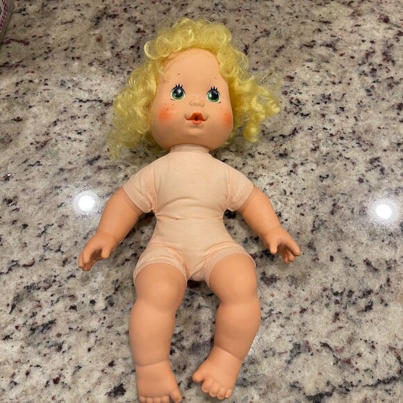 1982 Kenner Lemon Meringue 14" Strawberry Shortcake Doll - Picture 7 of 12